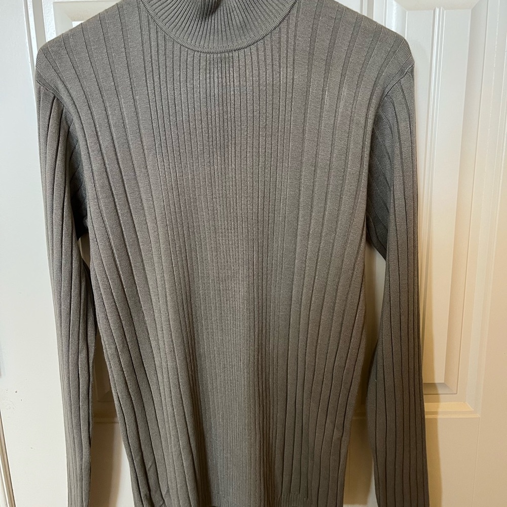 Men’s sweater